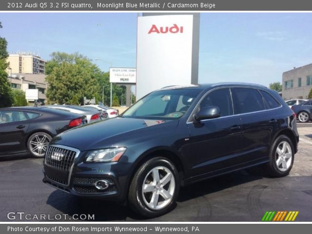 2012 Audi Q5 3.2 FSI quattro in Moonlight Blue Metallic