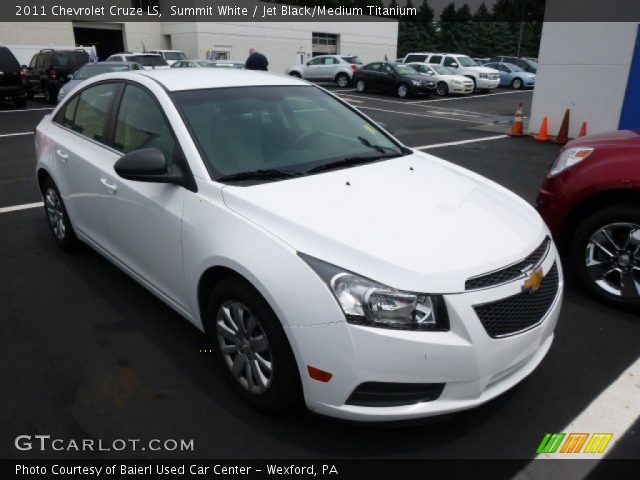 2011 Chevrolet Cruze LS in Summit White
