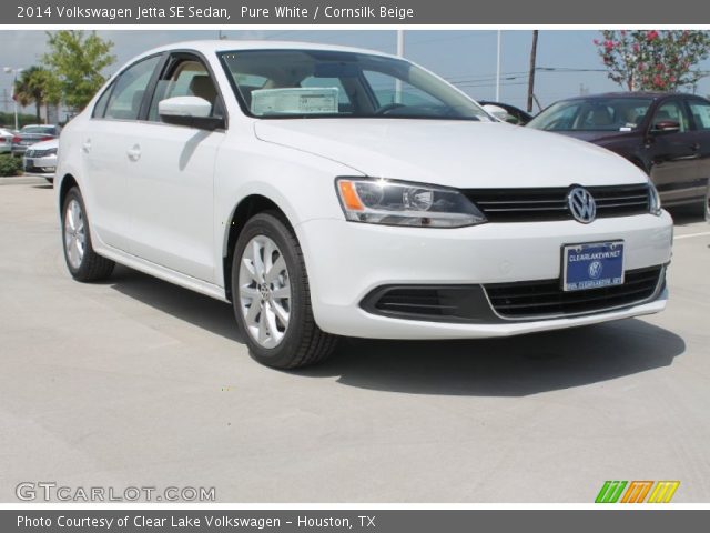 2014 Volkswagen Jetta SE Sedan in Pure White