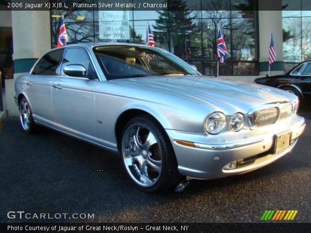 2006 Jaguar XJ XJ8 L in Platinum Silver Metallic