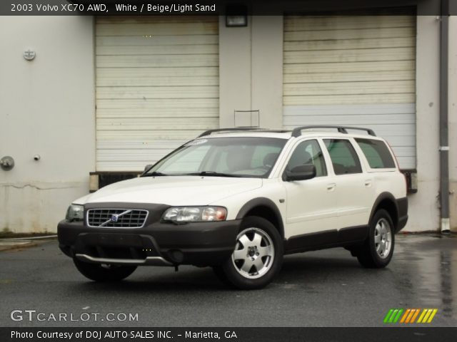 2003 Volvo XC70 AWD in White