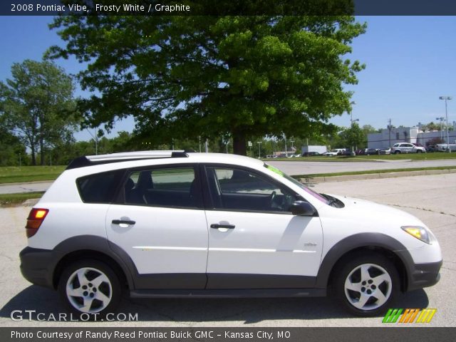 2008 Pontiac Vibe  in Frosty White