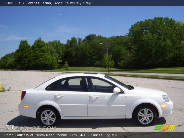 2006 Suzuki Forenza Sedan in Absolute White