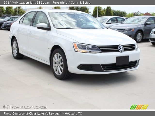 2014 Volkswagen Jetta SE Sedan in Pure White