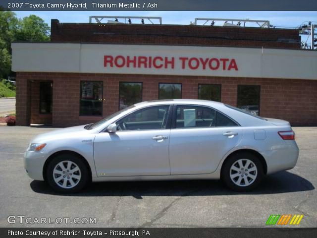 2007 Toyota Camry Hybrid in Titanium Metallic