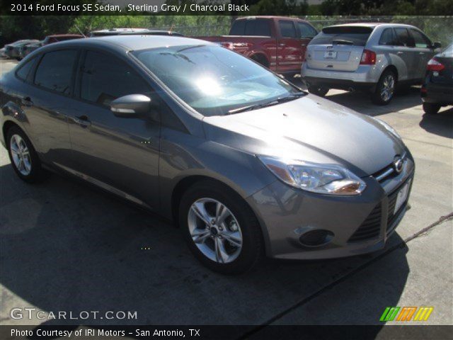 2014 Ford Focus SE Sedan in Sterling Gray
