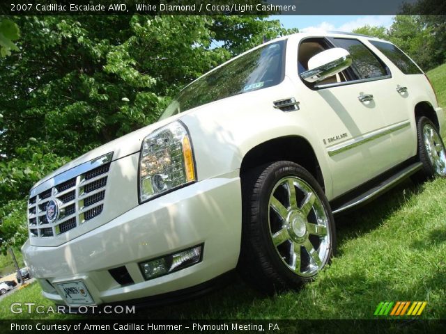 2007 Cadillac Escalade AWD in White Diamond