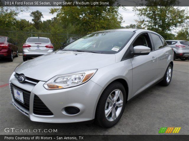 Ingot Silver - 2014 Ford Focus Se Sedan - Medium Light Stone Interior 