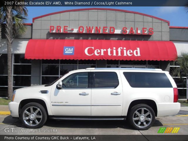 2007 Cadillac Escalade ESV AWD in White Diamond