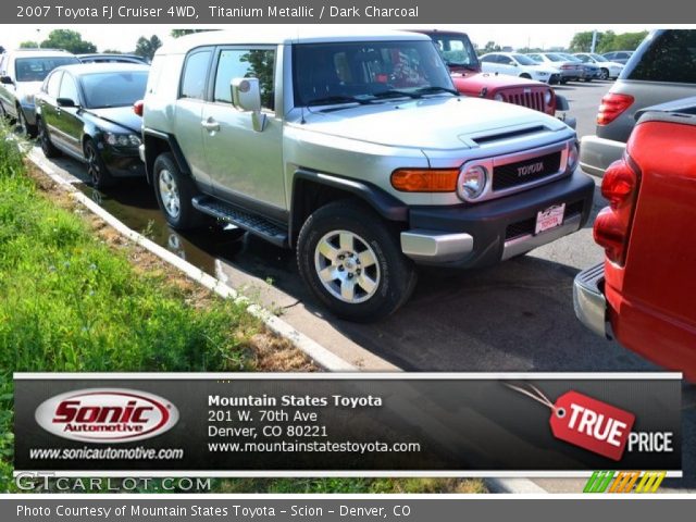 2007 Toyota FJ Cruiser 4WD in Titanium Metallic