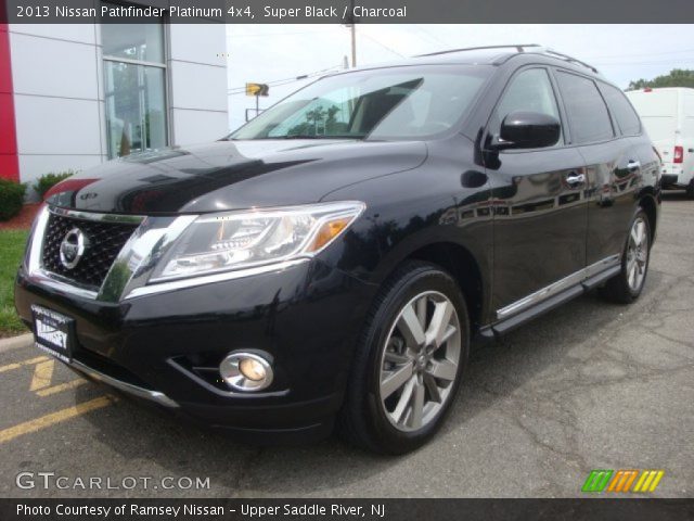 2013 Nissan Pathfinder Platinum 4x4 in Super Black