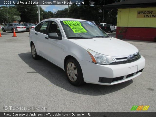 2008 Ford Focus S Sedan in Oxford White