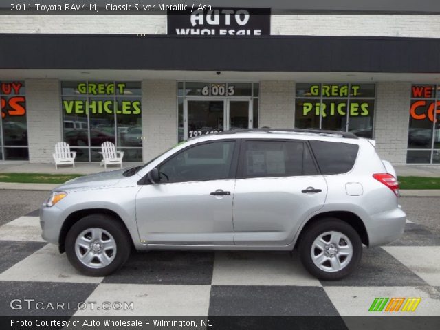 2011 Toyota RAV4 I4 in Classic Silver Metallic