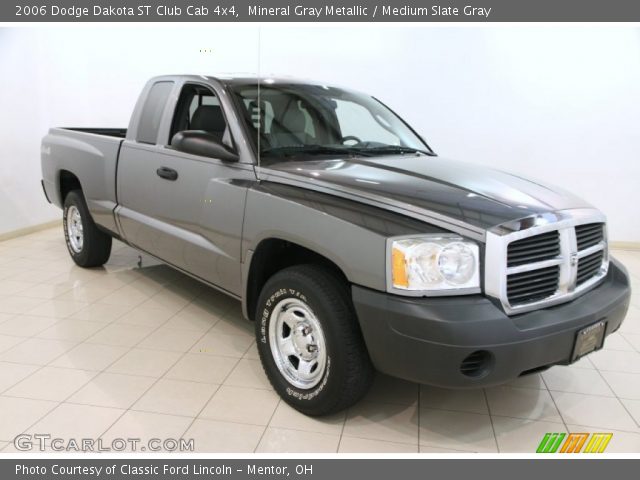 2006 Dodge Dakota ST Club Cab 4x4 in Mineral Gray Metallic