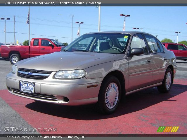 2000 Chevrolet Malibu Sedan in Sandrift Metallic