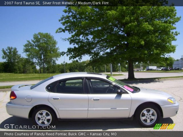 2007 Ford Taurus SE in Silver Frost Metallic