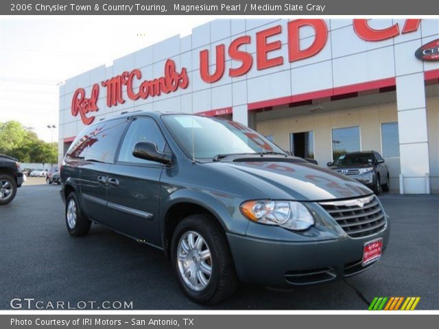 2006 Chrysler Town & Country Touring in Magnesium Pearl