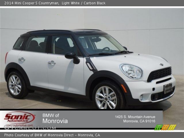 2014 Mini Cooper S Countryman in Light White