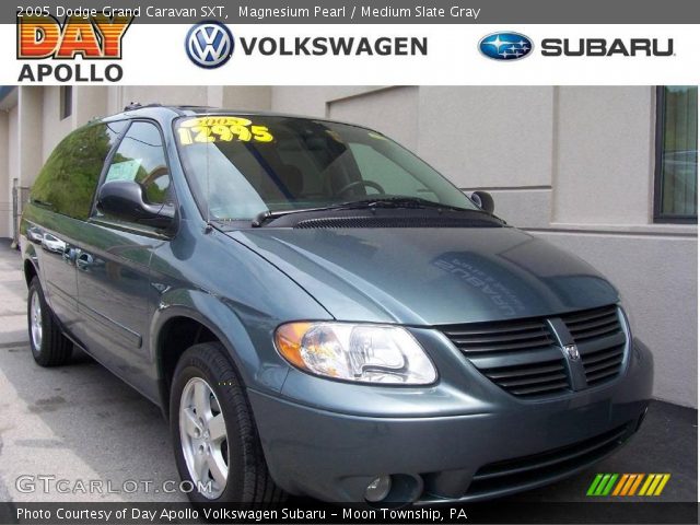 2005 Dodge Grand Caravan SXT in Magnesium Pearl
