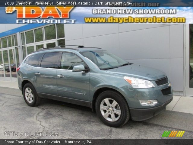 2009 Chevrolet Traverse LT in Silver Moss Metallic