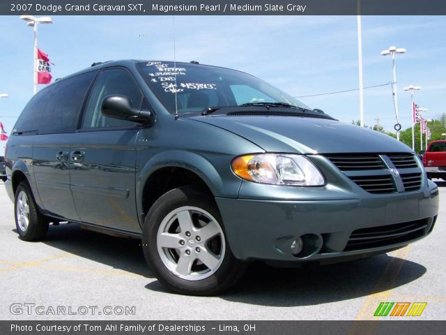 2007 Dodge Grand Caravan SXT in Magnesium Pearl