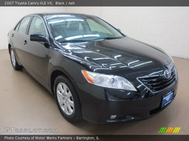 2007 Toyota Camry XLE V6 in Black