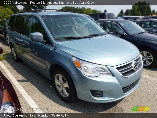 2009 Volkswagen Routan SE in Antigua Blue Metallic