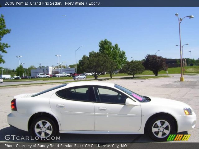 2008 Pontiac Grand Prix Sedan in Ivory White