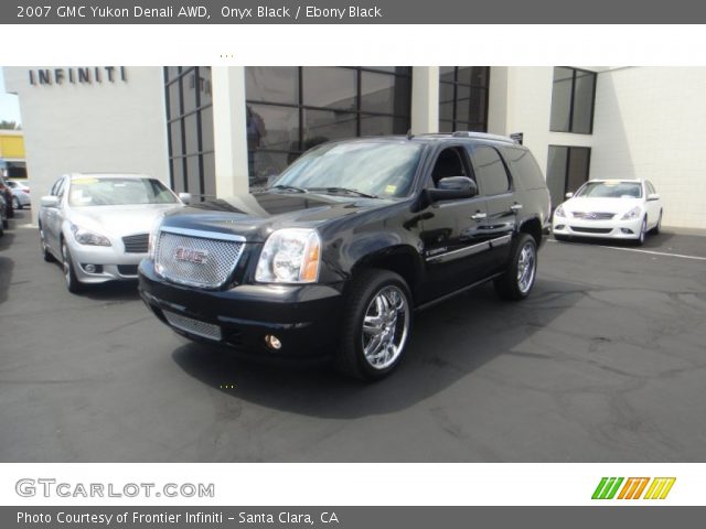 2007 GMC Yukon Denali AWD in Onyx Black