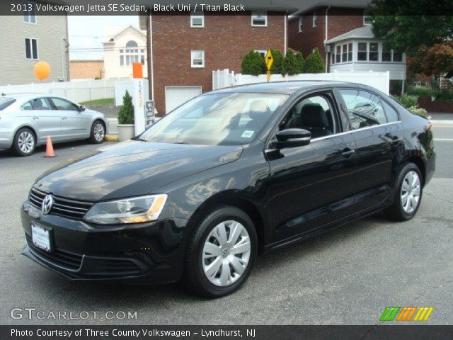 2013 Volkswagen Jetta SE Sedan in Black Uni