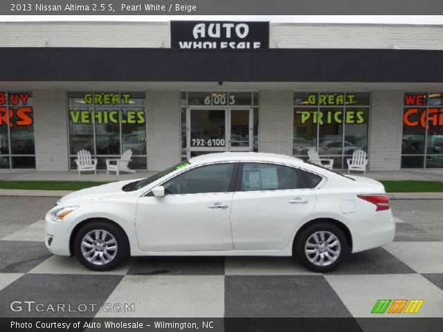 2013 Nissan Altima 2.5 S in Pearl White
