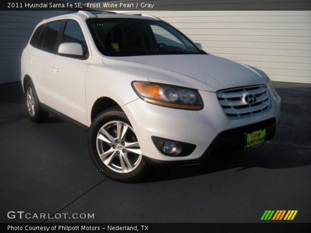 2011 Hyundai Santa Fe SE in Frost White Pearl