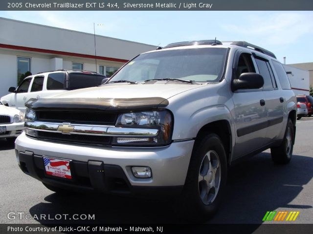 2005 Chevrolet TrailBlazer EXT LS 4x4 in Silverstone Metallic