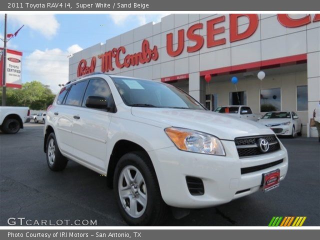2011 Toyota RAV4 I4 in Super White