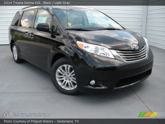 2014 Toyota Sienna XLE in Black
