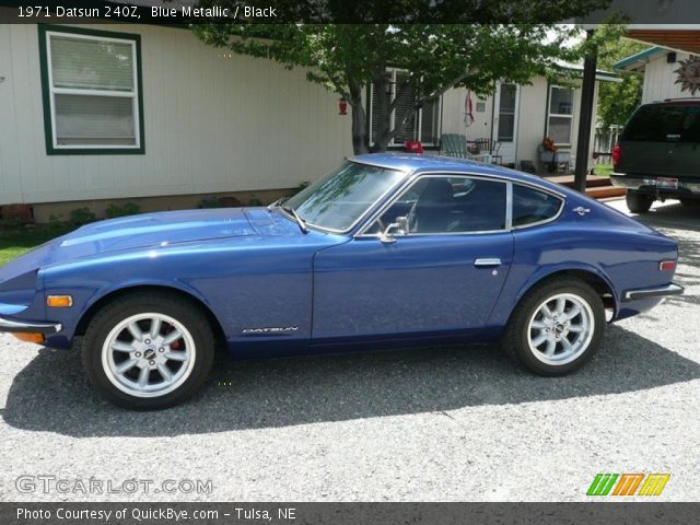 1971 Datsun 240Z  in Blue Metallic