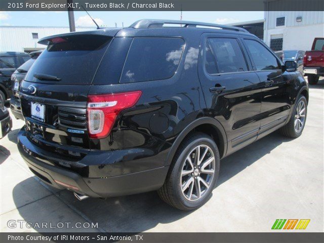 2015 Ford Explorer XLT in Tuxedo Black