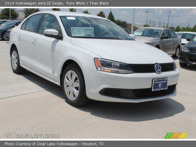 2014 Volkswagen Jetta SE Sedan in Pure White