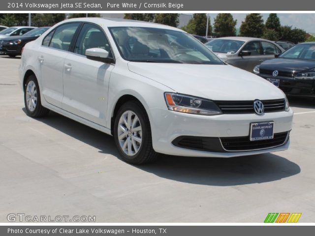 2014 Volkswagen Jetta SE Sedan in Pure White