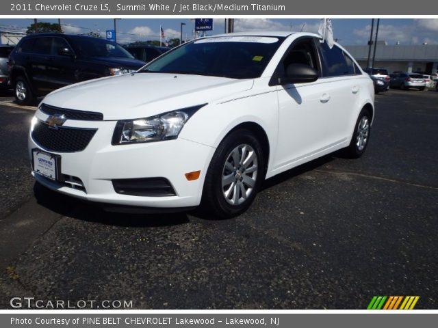 2011 Chevrolet Cruze LS in Summit White