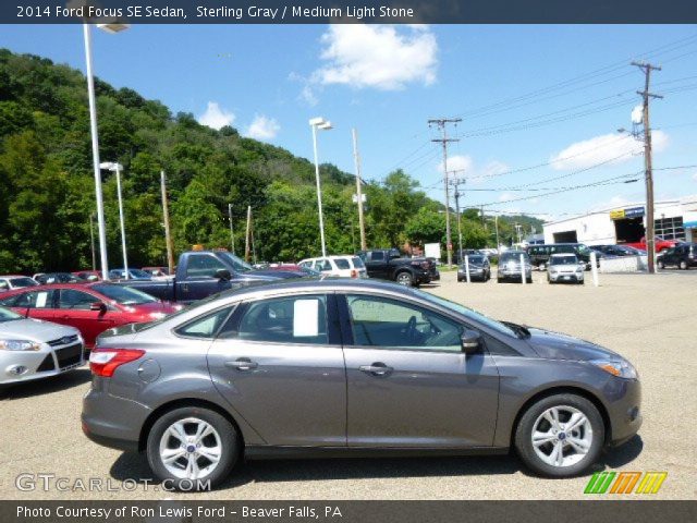 2014 Ford Focus SE Sedan in Sterling Gray