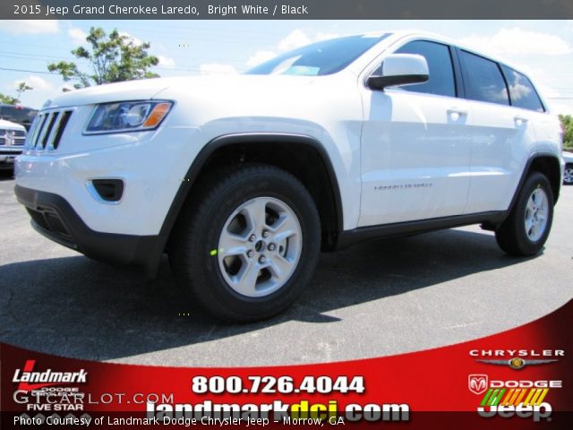 2015 Jeep Grand Cherokee Laredo in Bright White