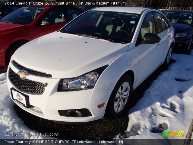 2014 Chevrolet Cruze LS in Summit White