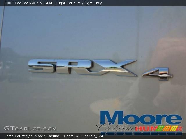 2007 Cadillac SRX 4 V8 AWD in Light Platinum