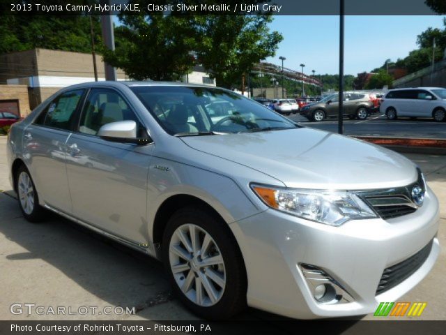 2013 Toyota Camry Hybrid XLE in Classic Silver Metallic