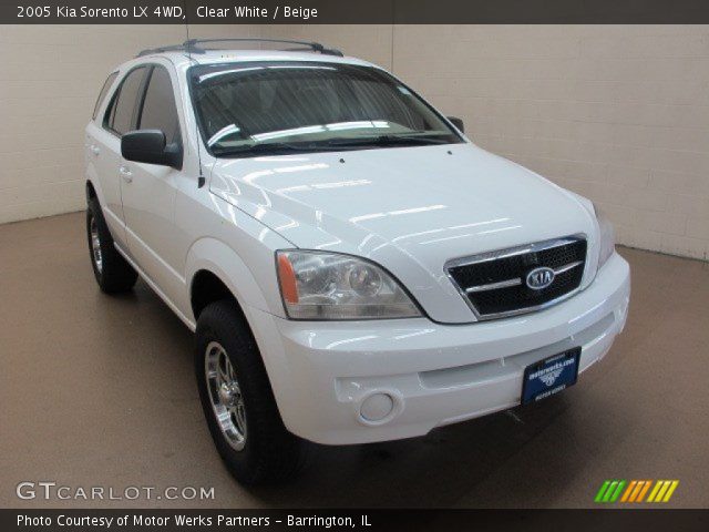 2005 Kia Sorento LX 4WD in Clear White