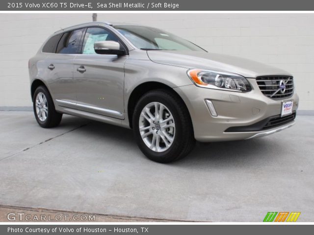 2015 Volvo XC60 T5 Drive-E in Sea Shell Metallic