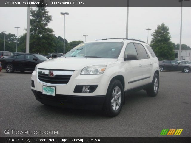 2008 Saturn Outlook XE in Cream White