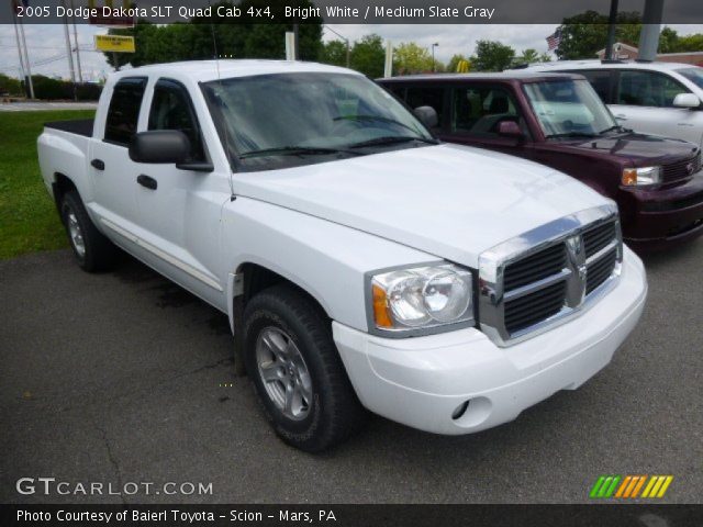 2005 Dodge Dakota SLT Quad Cab 4x4 in Bright White