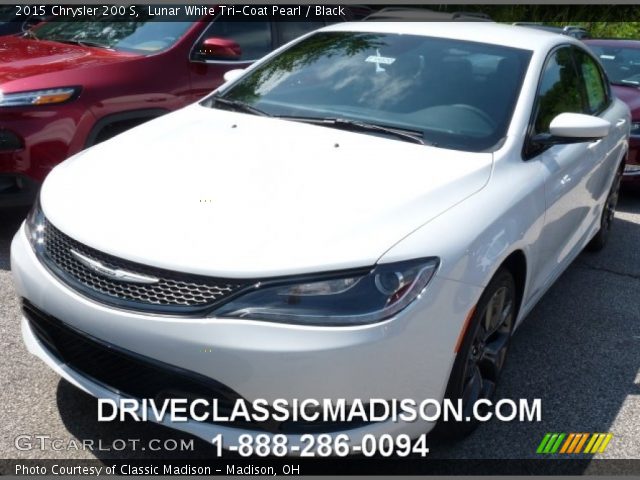 2015 Chrysler 200 S in Lunar White Tri-Coat Pearl